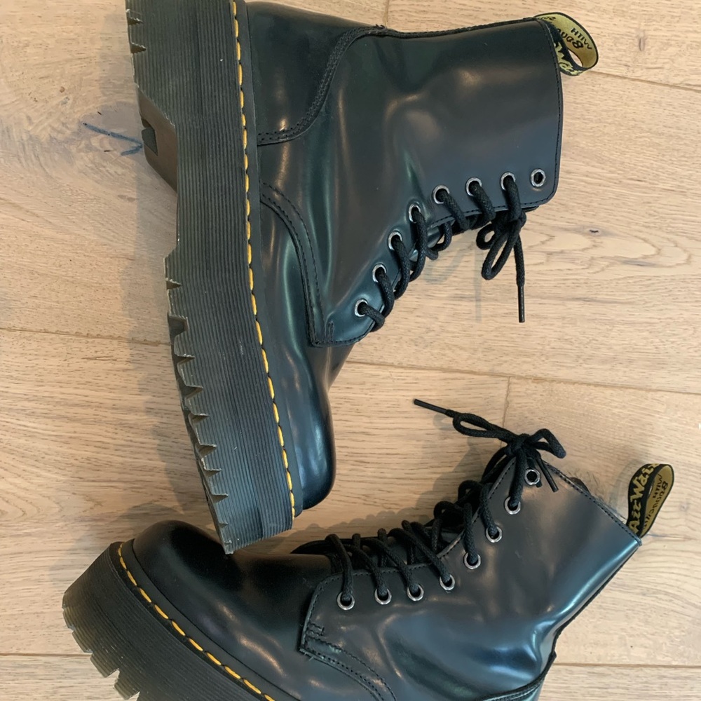Dr Marten Jadon Platform Boots EUC Size 8